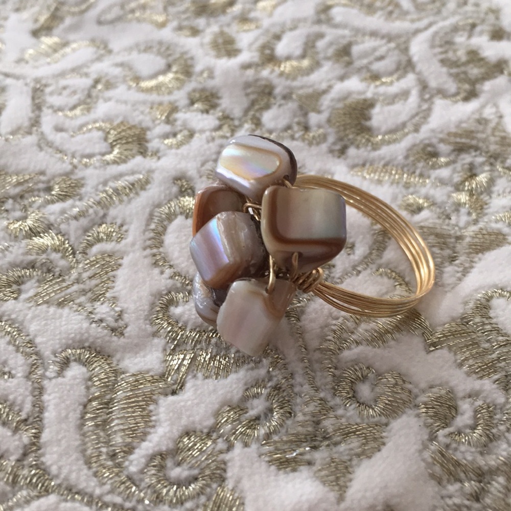 Wire Wrapped Ring With Shells. - image 6